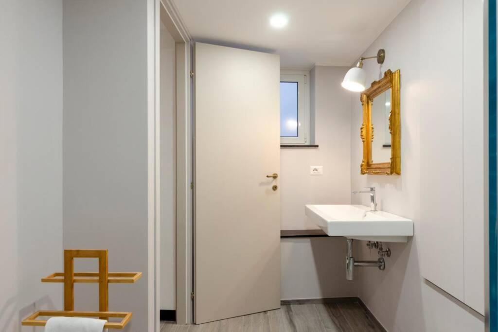 Castelli'S Apartments Campo 12 Genoa Exterior photo