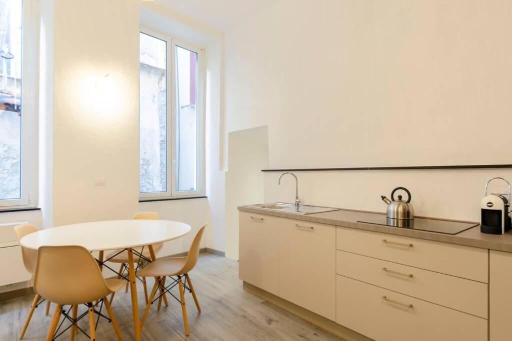 Castelli'S Apartments Campo 12 Genoa Exterior photo